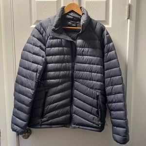 Mens Marmot Puffer “Highlander” 700 Down fill Coat XL. Silver Gray (Onyx).